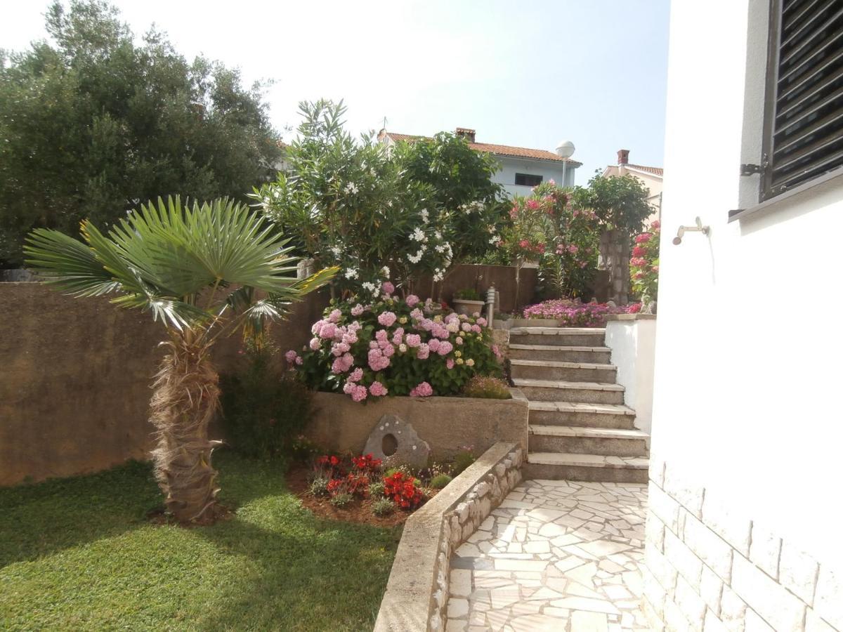 Apartments Mira Krk Krk Town Kültér fotó