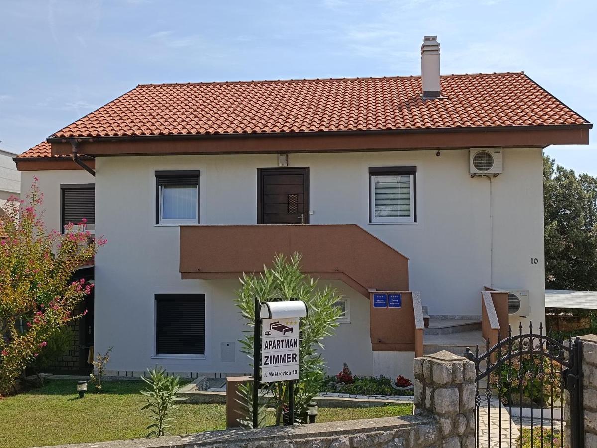 Apartments Mira Krk Krk Town Kültér fotó