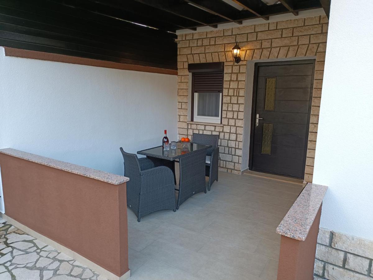 Apartments Mira Krk Krk Town Kültér fotó
